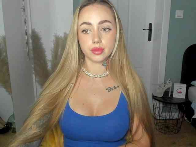 SEXYcoralie webcam