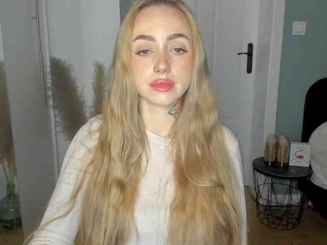 SEXYcoralie webcam
