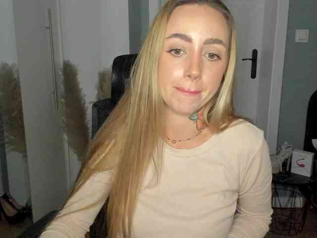 SEXYcoralie webcam