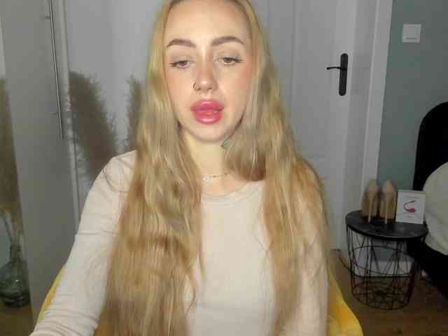 SEXYcoralie webcam