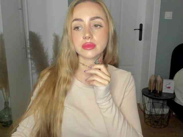 SEXYcoralie webcam