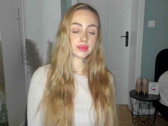 SEXYcoralie webcam