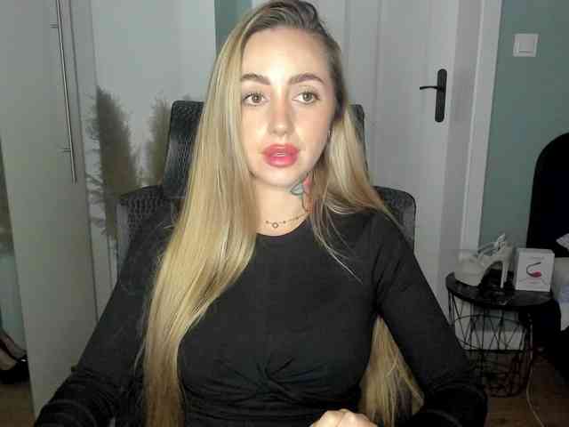 SEXYcoralie webcam