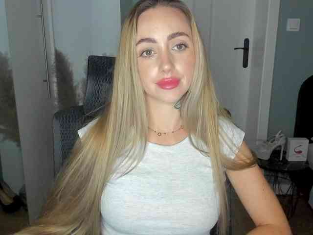 SEXYcoralie webcam