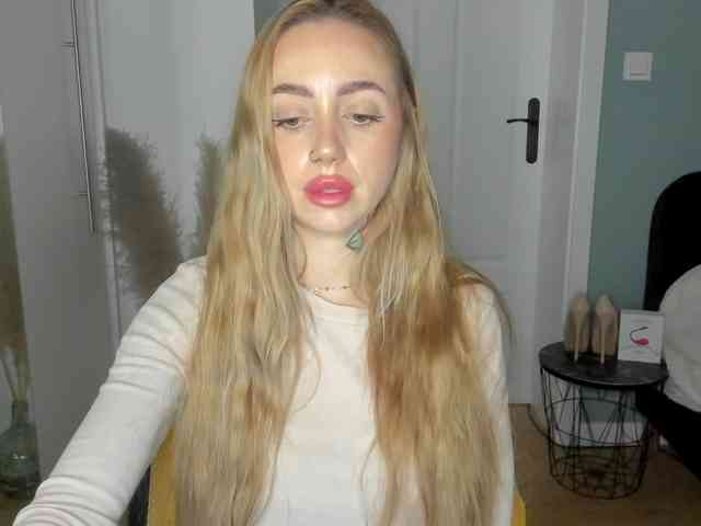 SEXYcoralie webcam