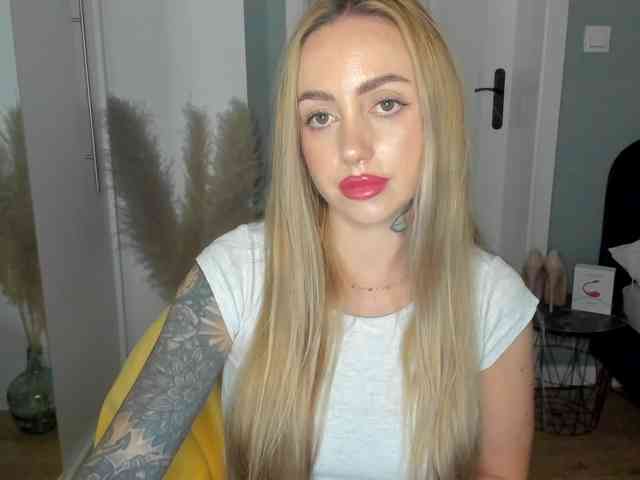SEXYcoralie