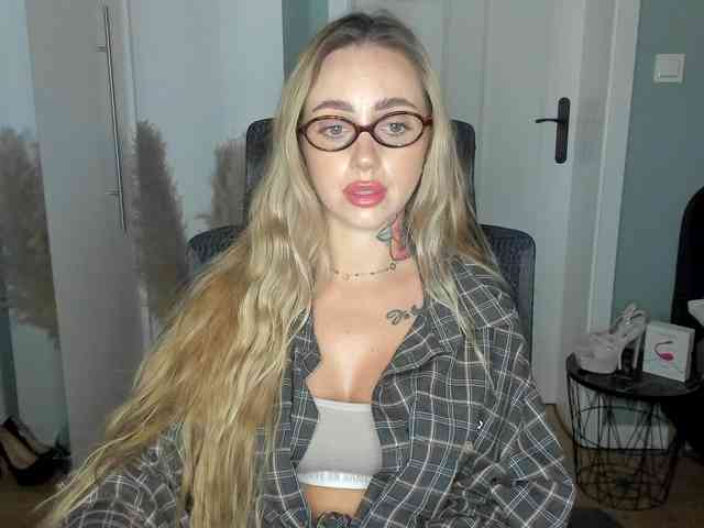 SEXYcoralie