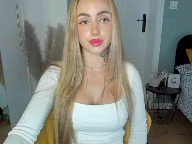 SEXYcoralie webcam