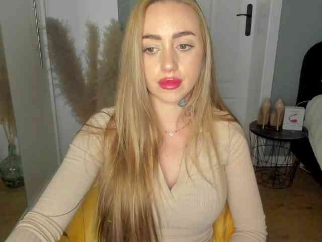 SEXYcoralie webcam