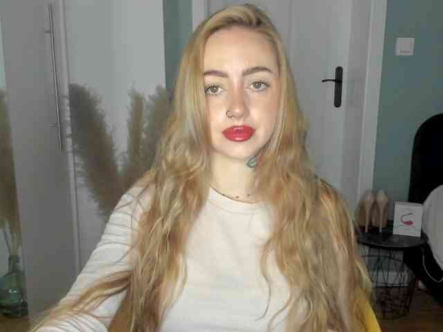SEXYcoralie webcam