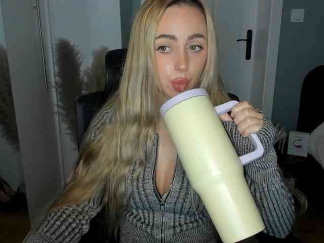 SEXYcoralie