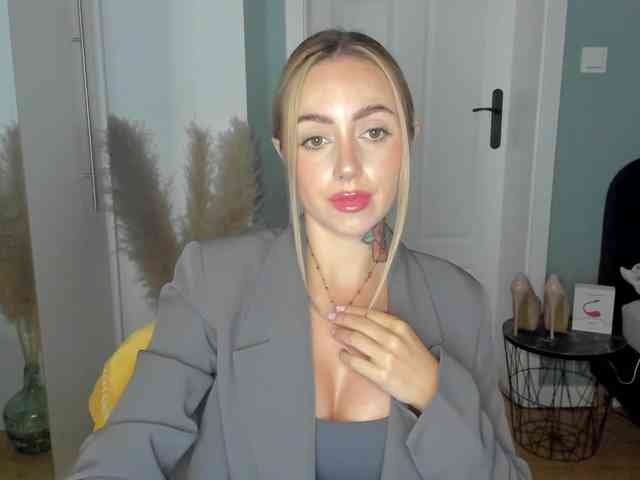 SEXYcoralie