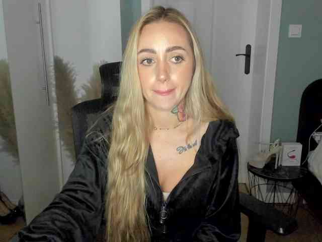 SEXYcoralie
