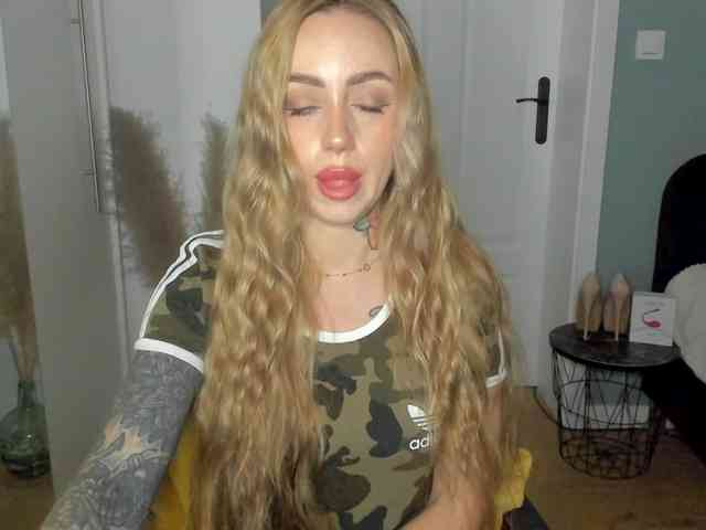 SEXYcoralie