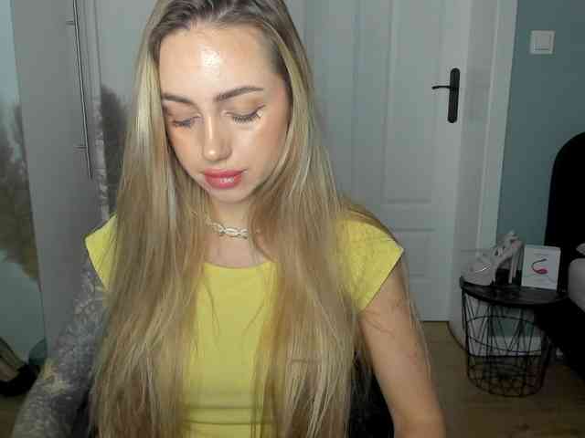 SEXYcoralie webcam