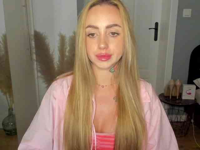 SEXYcoralie webcam