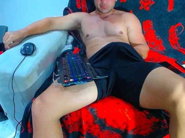 hugo19cm Sex Cam Show