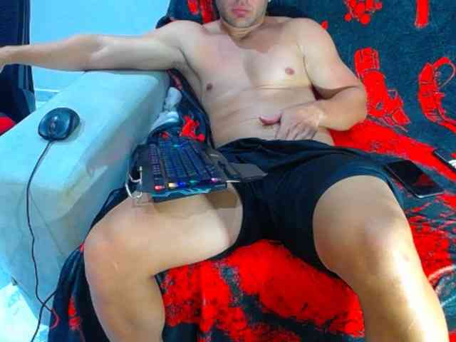 hugo19cm Sex Cam Show