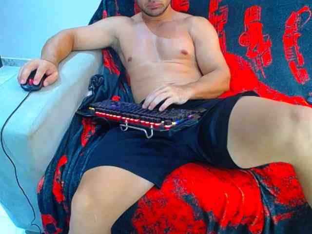 hugo19cm Sex Cam Show
