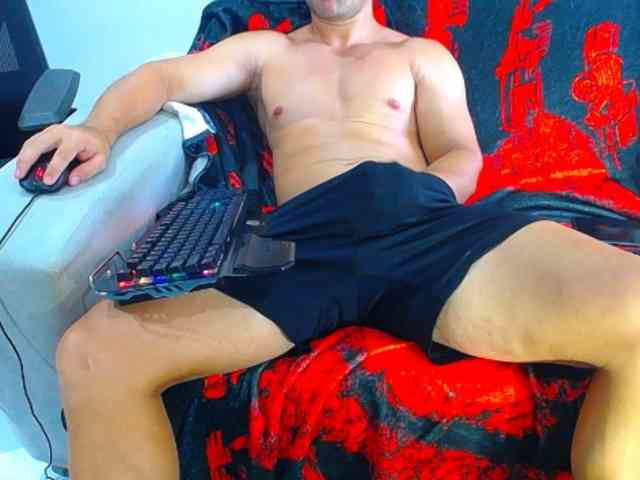 hugo19cm Sex Cam Show