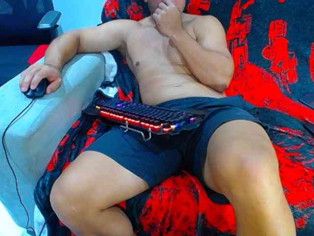 hugo19cm Sex Cam Show