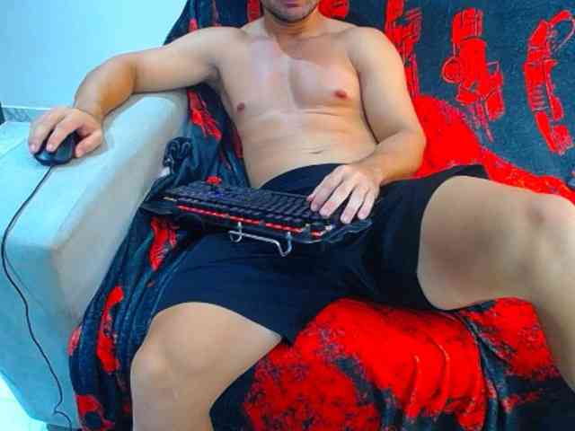 hugo19cm Sex Cam Show