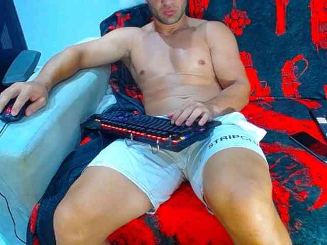 hugo19cm Sex Cam Show