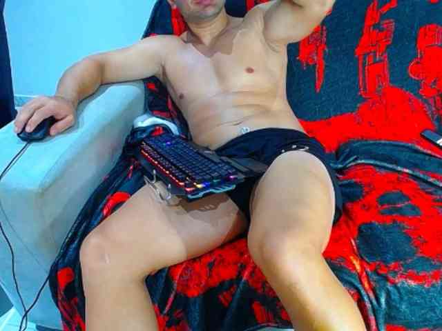 hugo19cm Sex Cam Show