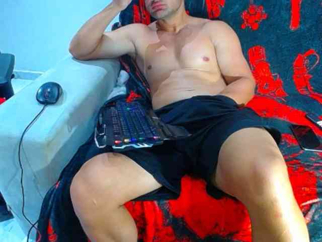 hugo19cm Sex Cam Show