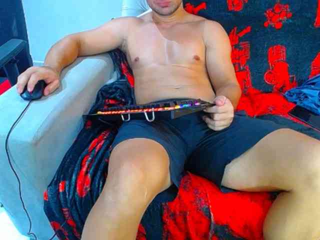 hugo19cm Sex Cam Show