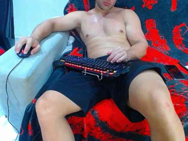 hugo19cm Sex Cam Show