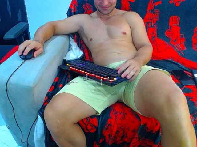 hugo19cm Sex Cam Show