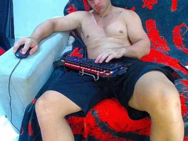 hugo19cm Sex Cam Show