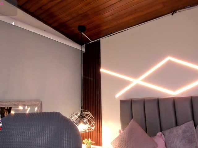 VeronicaLanz live cam on BongaCams