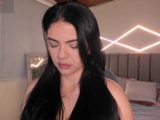 Chat with VeronicaLanz live cam