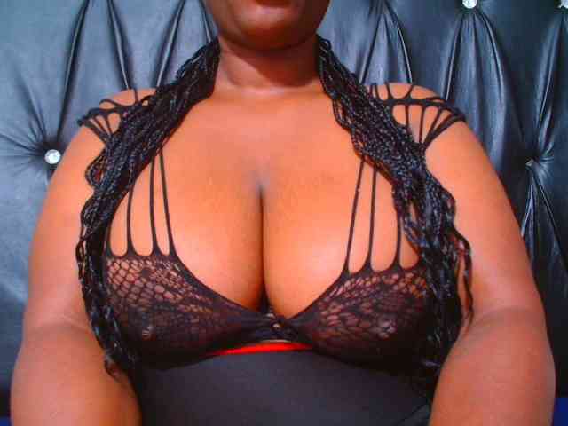 BUSTYDIAMOND webcam