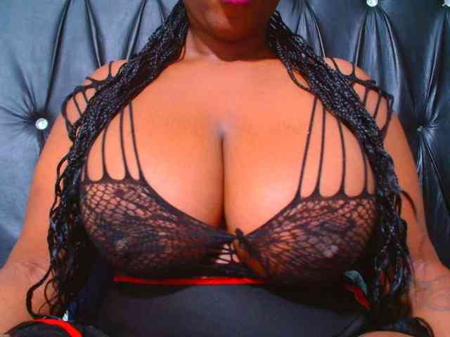 BUSTYDIAMOND webcam