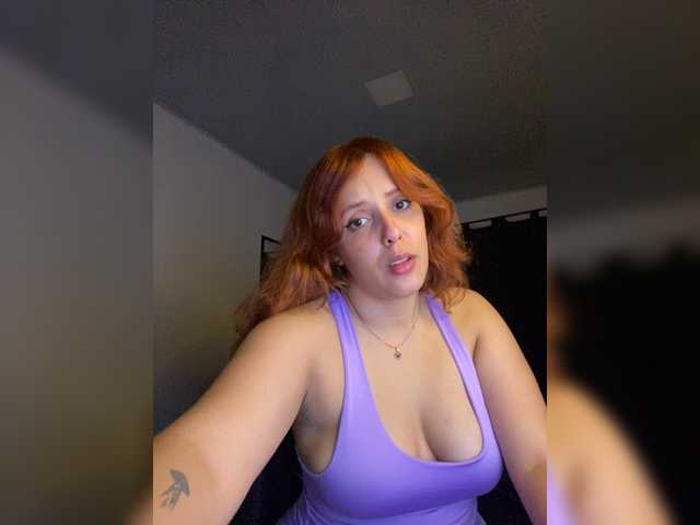 Allie-Rose live cam on BongaCams