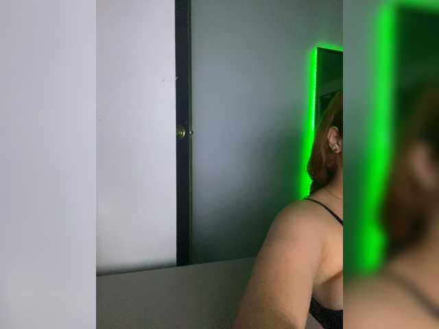 Allie-Rose webcam