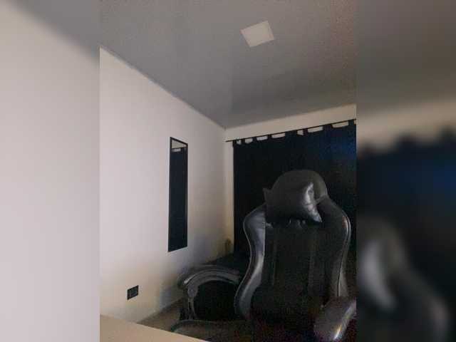 Allie-Rose live cam on BongaCams