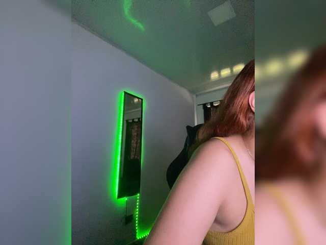 Allie-Rose live cam