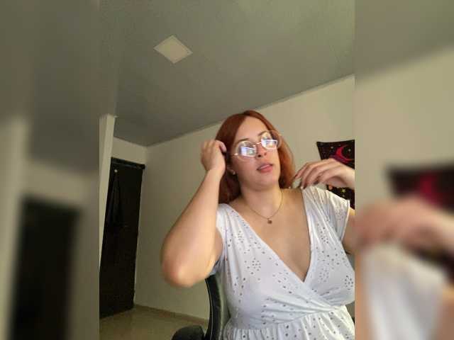 Allie-Rose webcam