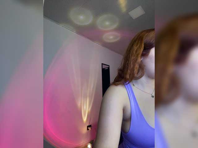 Allie-Rose live cam on BongaCams