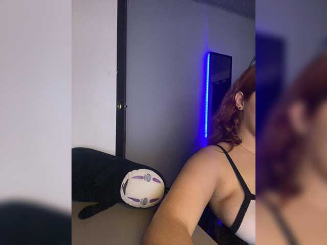 Allie-Rose live cam on BongaCams