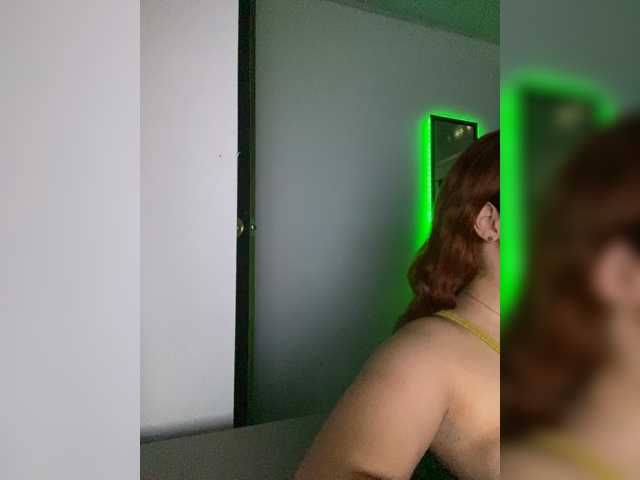 Allie-Rose live cam on BongaCams