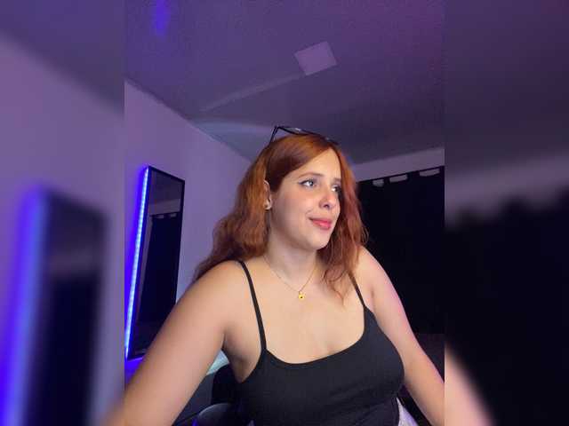Allie-Rose live cam on BongaCams