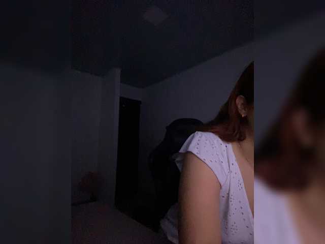 Allie-Rose's BongaCams show and profile