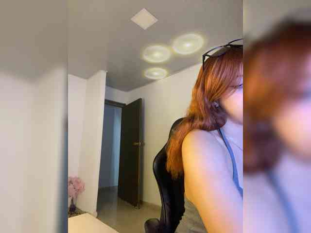 Allie-Rose webcam