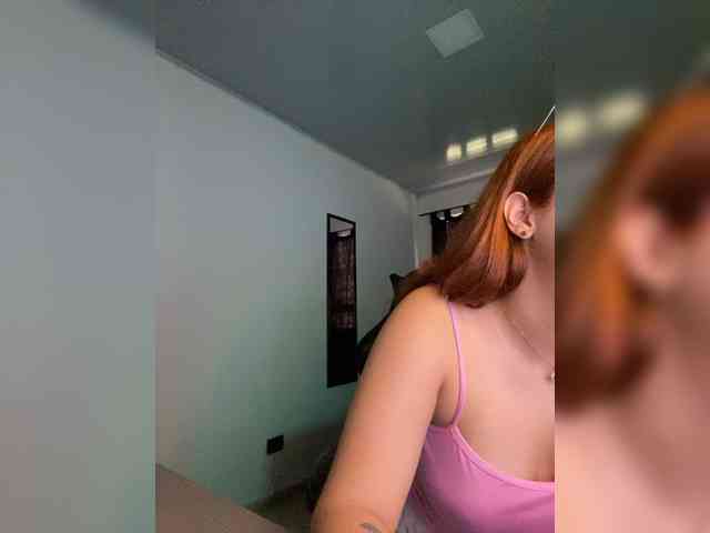 Allie-Rose webcam