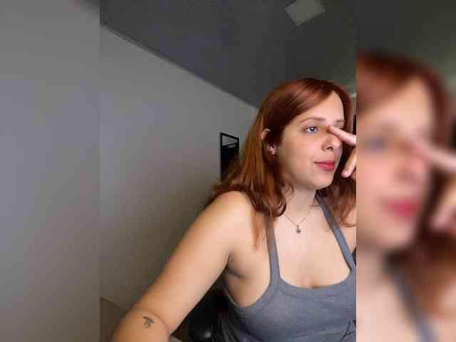 Allie-Rose webcam